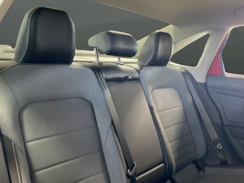 Used 2025 Volkswagen Jetta SE FWD image 25