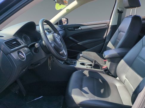 Used 2015 Volkswagen Passat 1.8T SE image 9