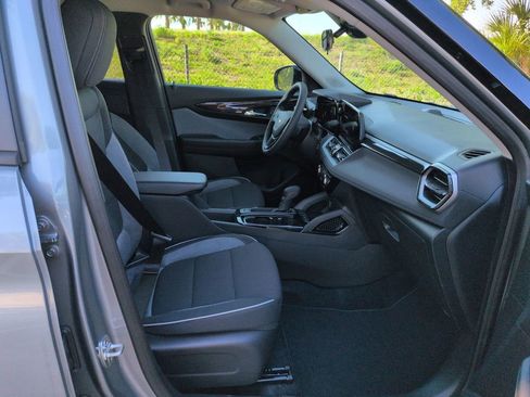 New 2026 Chevrolet TrailBlazer LT w/ Midnight Edition FWD image 25