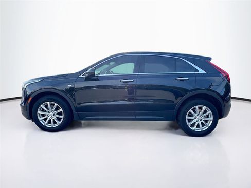 Used 2019 Cadillac XT4 Luxury w/ Cold Weather Package image 4