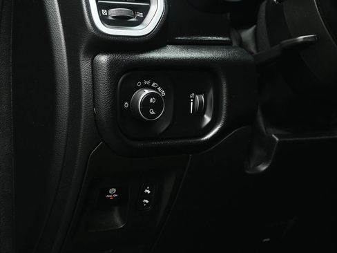 Used 2021 RAM 1500 Big Horn image 12