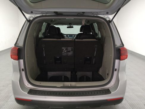 Used 2019 Kia Sedona EX FWD image 29