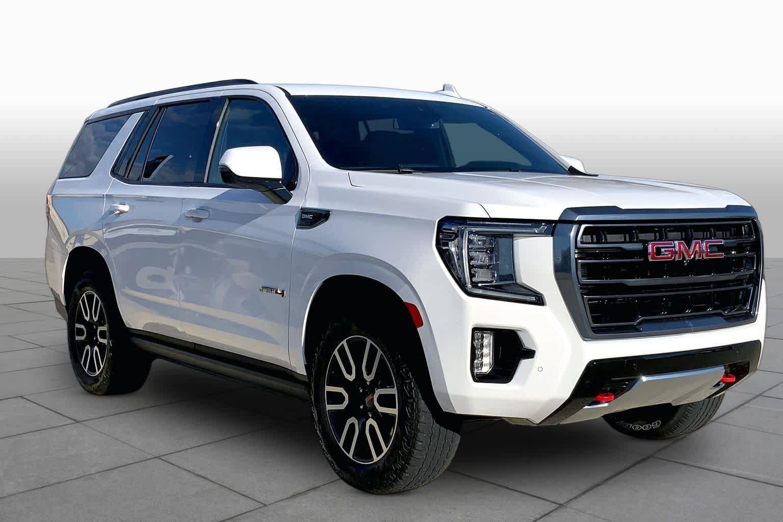 Used 2024 GMC Yukon AT4 w/ Technology Package AWD/4WD image 3