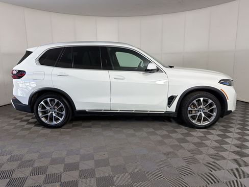Used 2025 BMW X5 xDrive50e AWD/4WD image 8