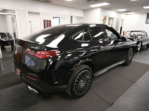 Used 2025 Mercedes-Benz GLC 300 4MATIC image 8