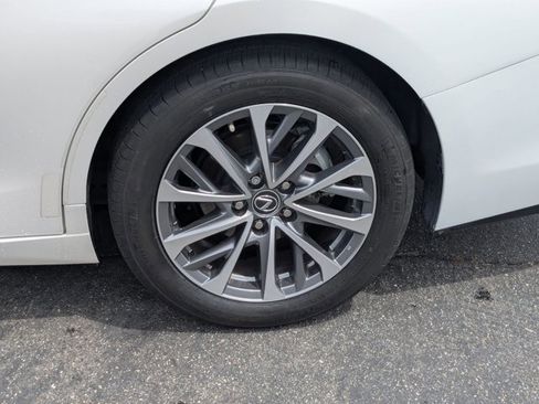 Used 2023 Lexus ES 350 w/ Accessory Package (Z2) image 22