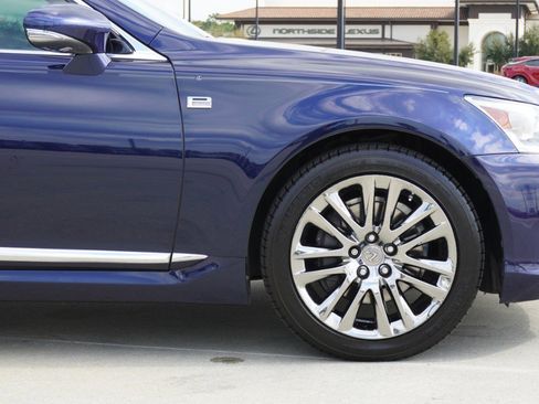 Used 2017 Lexus LS 460 image 4