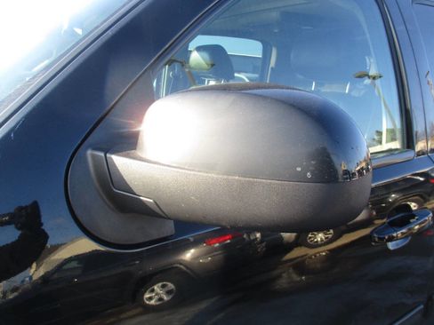 Used 2012 Chevrolet Suburban LT image 10