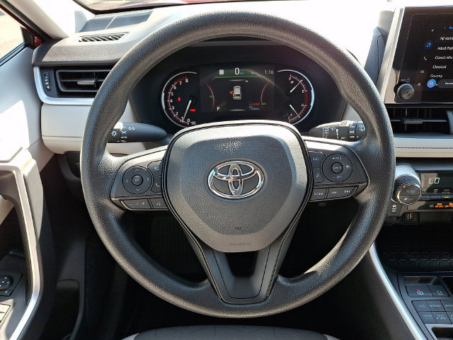 Used 2025 Toyota RAV4 XLE AWD/4WD image 20