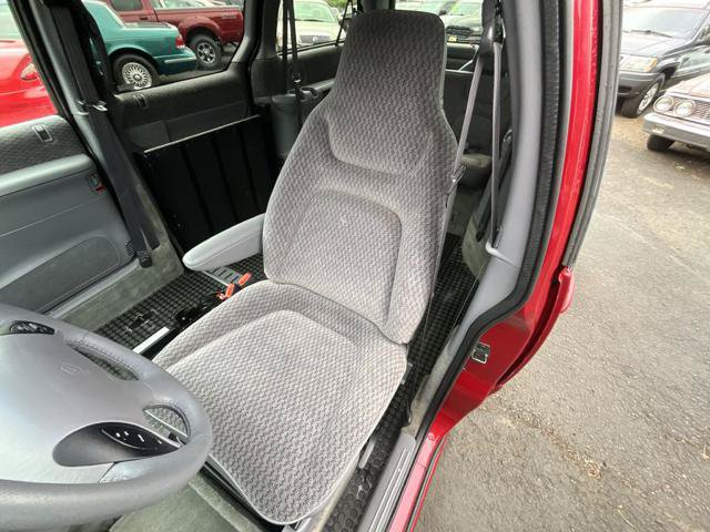 Used 1998 Dodge Grand Caravan SE FWD image 8