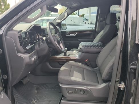Used 2024 GMC Sierra 1500 Elevation w/ Preferred Package AWD/4WD image 18