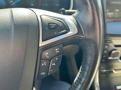 Used 2015 Ford Edge Titanium image 19