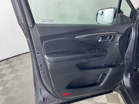 Used 2020 Honda Ridgeline Sport image 16