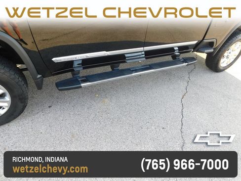 Used 2025 Chevrolet Silverado 2500 High Country w/ Technology Package AWD/4WD image 16