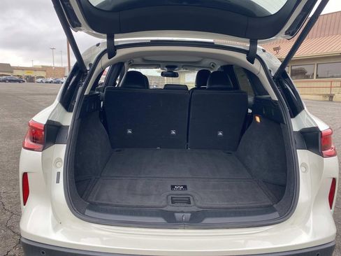 Used 2021 INFINITI QX50 Sensory image 10