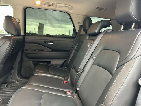 Certified 2023 Nissan Pathfinder SL image 15