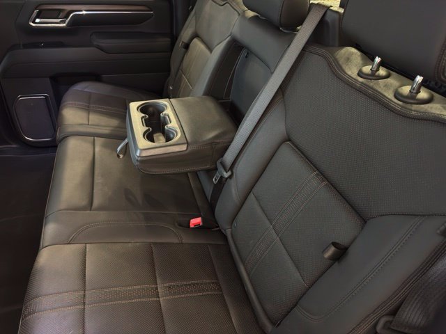 Certified 2024 Chevrolet Silverado 3500 High Country w/ LPO, Dark Essentials Package AWD/4WD image 8