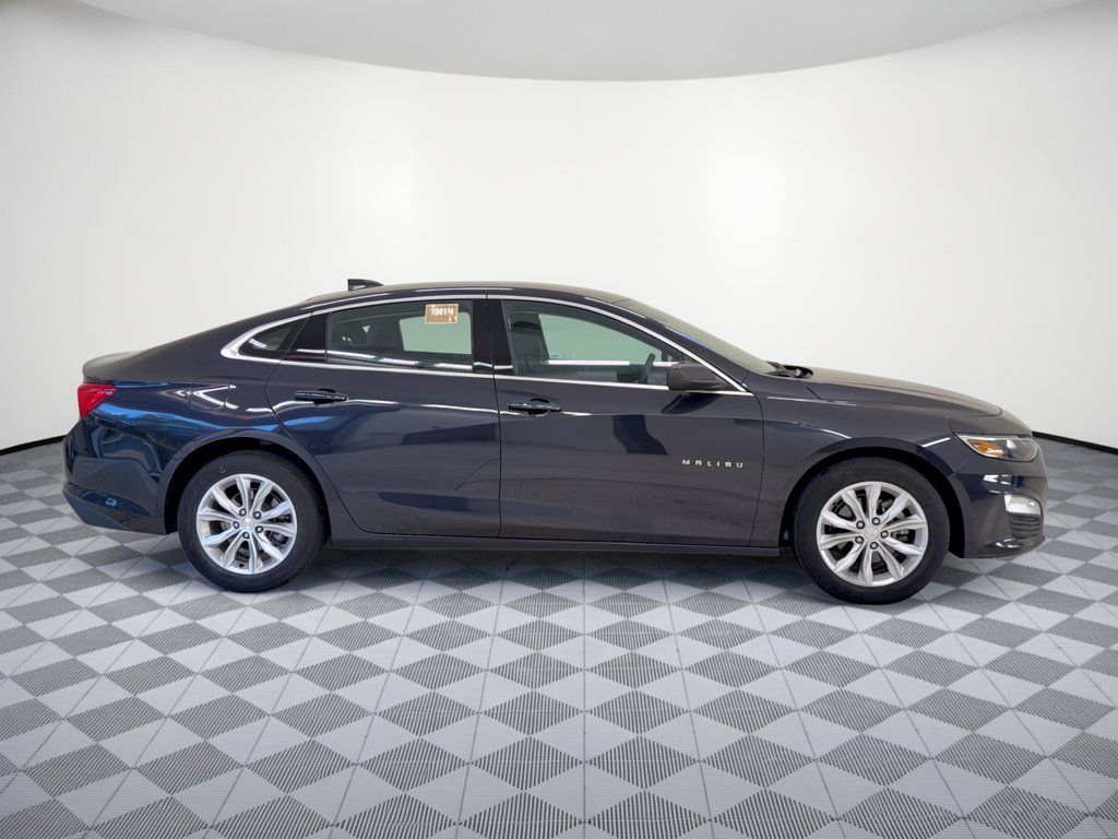 Used 2023 Chevrolet Malibu LT w/ Driver Confidence Package FWD image 6