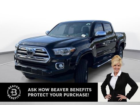 Used 2019 Toyota Tacoma Limited image 1