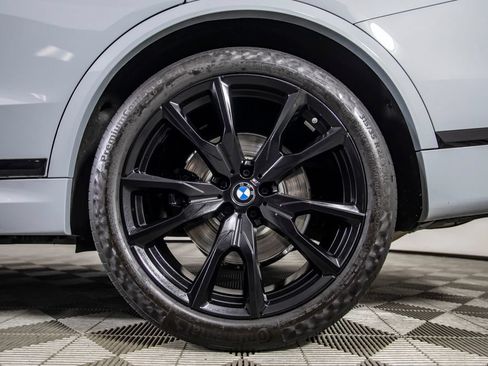 Used 2024 BMW X7 xDrive40i w/ M Sport Package AWD/4WD image 46