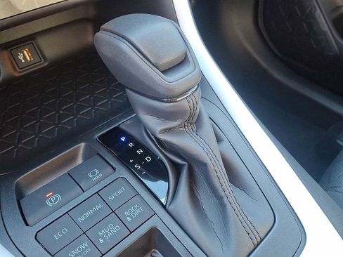 New 2025 Toyota RAV4 XLE image 21