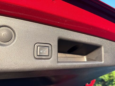 Used 2024 Chevrolet Equinox LT FWD image 33