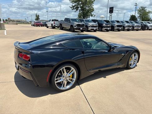 Used 2016 Chevrolet Corvette Stingray Coupe w/ 2LT Preferred Equipment Group RWD image 4