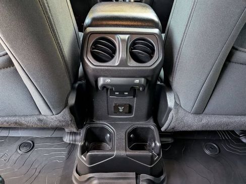 Used 2022 Jeep Wrangler Unlimited Sport w/ Sun And Sound Package AWD/4WD image 12