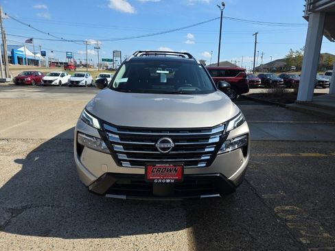 New 2026 Nissan Rogue Platinum image 11