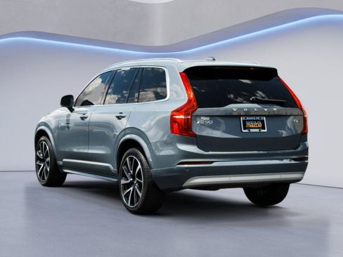 Used 2022 Volvo XC90 T6 Momentum w/ Protection Package Premier AWD/4WD image 7