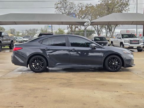 Used 2025 Toyota Camry SE image 2