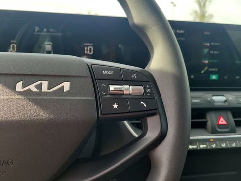 New 2026 Kia K4 FWD image 16