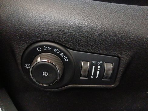 Used 2022 Jeep Compass Latitude image 20