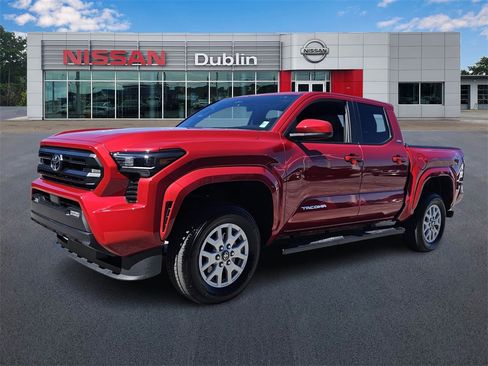 Used 2025 Toyota Tacoma SR5 image 1