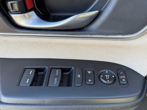 Used 2019 Honda CR-V EX image 9