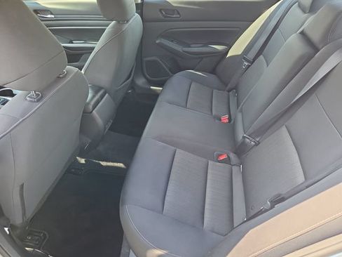 Used 2024 Nissan Altima 2.5 SV FWD image 12