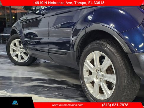 Used 2018 Land Rover Range Rover Evoque SE image 4