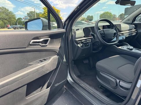 Certified 2026 Kia Sportage LX FWD image 14