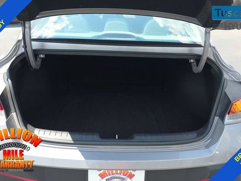 Used 2024 Hyundai Elantra SEL FWD image 10