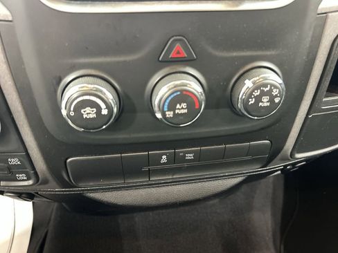 Used 2018 RAM 1500 Express w/ Express Value Package AWD/4WD image 16