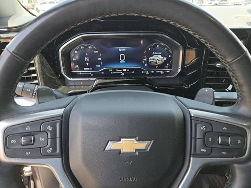 Used 2024 Chevrolet Silverado 1500 LTZ AWD/4WD image 18