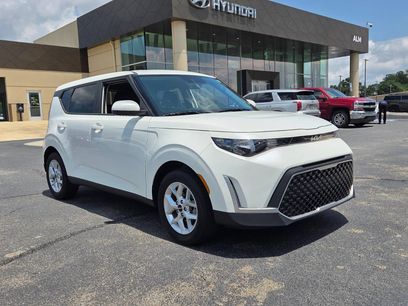 Used 2025 Kia Soul LX w/ LX Technology Package