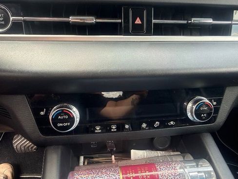 Used 2023 Mitsubishi Outlander SE FWD image 29