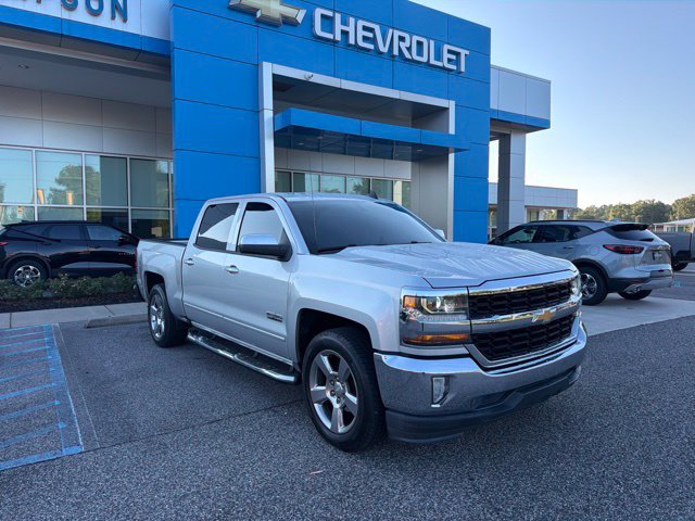 Used 2018 Chevrolet Silverado 1500 LT w/ Texas Edition RWD image 3