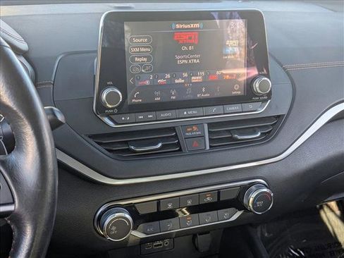 Used 2022 Nissan Altima 2.5 SR image 11