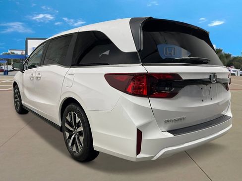 New 2026 Honda Odyssey EX-L image 3