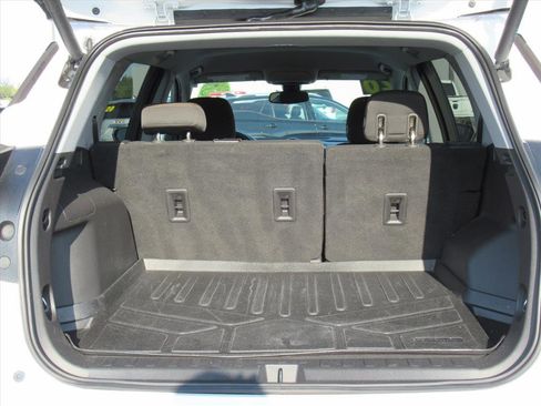 Used 2020 GMC Terrain SLE w/ Driver Convenience Package image 28