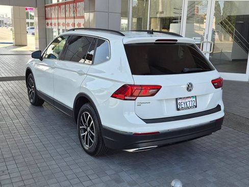 Used 2021 Volkswagen Tiguan SE FWD image 11