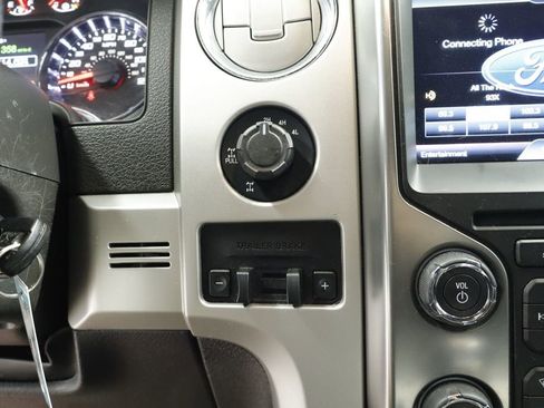 Used 2014 Ford F150 FX4 w/ Equipment Group 402A Luxury AWD/4WD image 29
