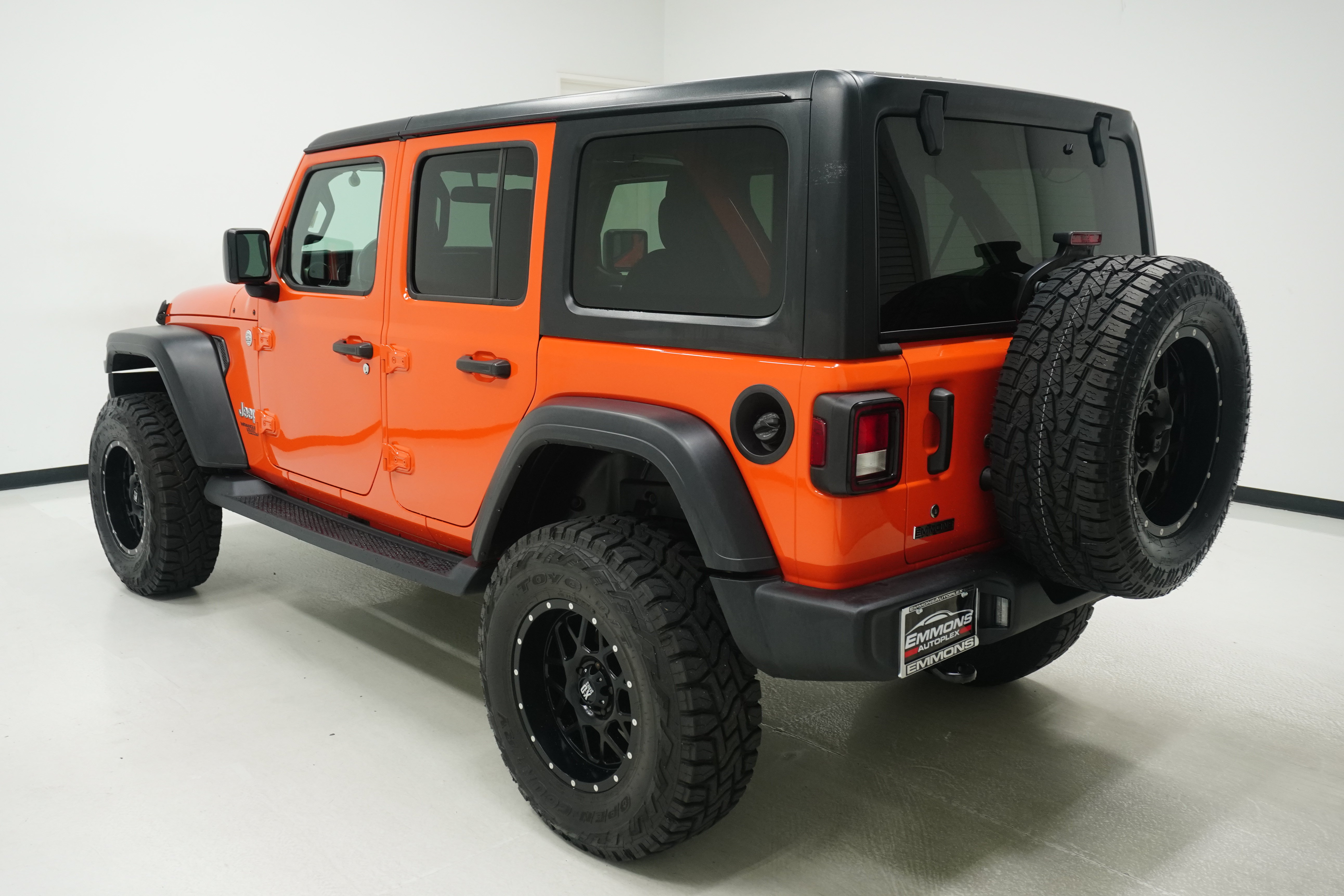 Used 2018 Jeep Wrangler Unlimited Sport S AWD/4WD image 6